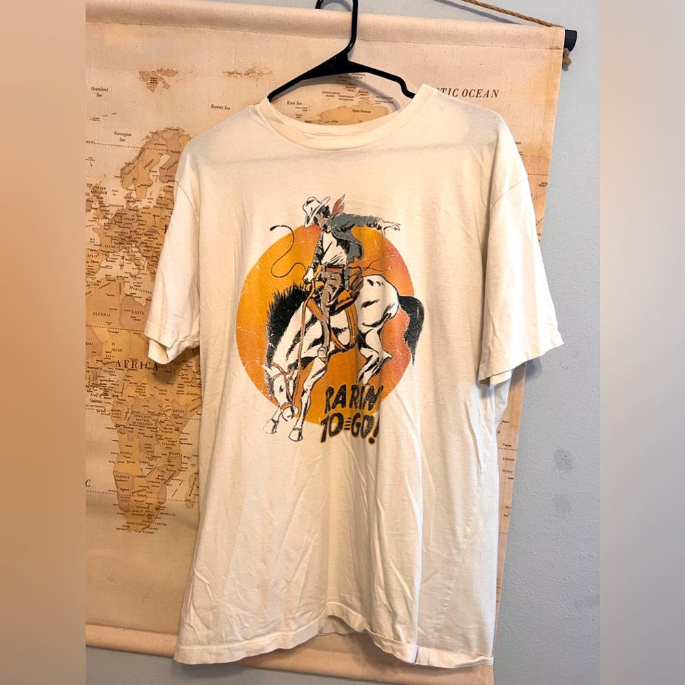 Graphic tee • Lotus Fashion • Cream • Large